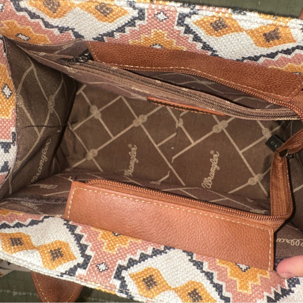 Wrangler Brown and Cream Aztec Tote Bag - Picture 4 of 5